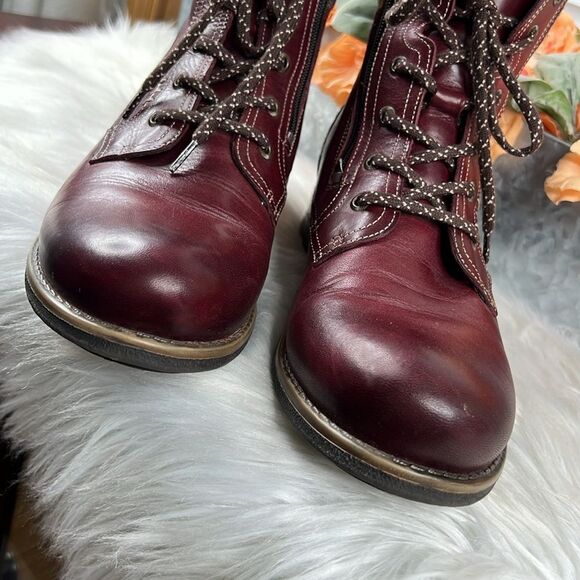 Taos Cutie Boots in Deep Red Size 10 - Picture 4 of 13